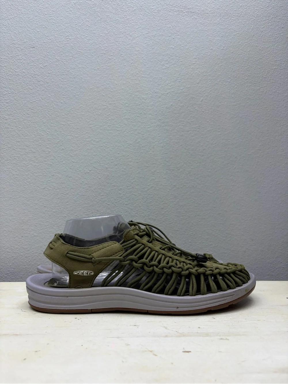 Keen Olive Uneek Sandals Size 10.5